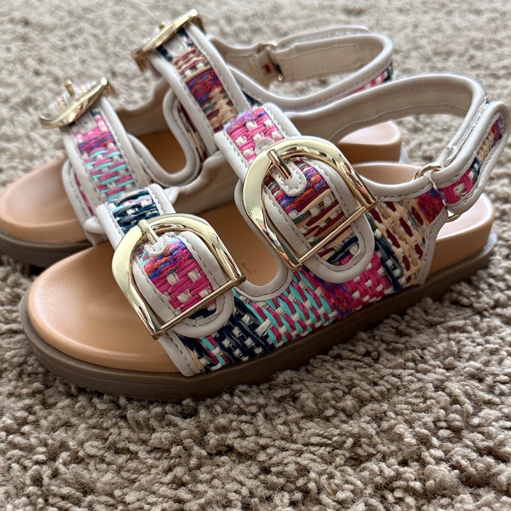 DV by Dolce Vita White Multicolor Woven Buckle Kids Sandals - Picture 2 of 6